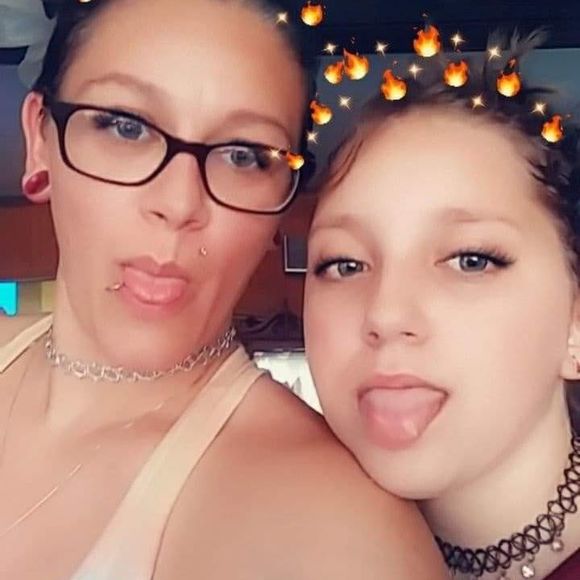 Meet your Posher, Izabella - Picture 1 of 1